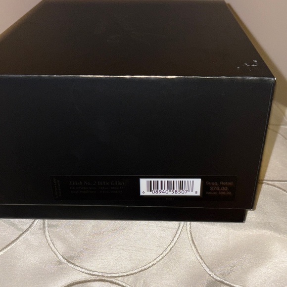 Billie Eilish No. 2 Gift Set 2-piece NIB - Picture 3 of 4